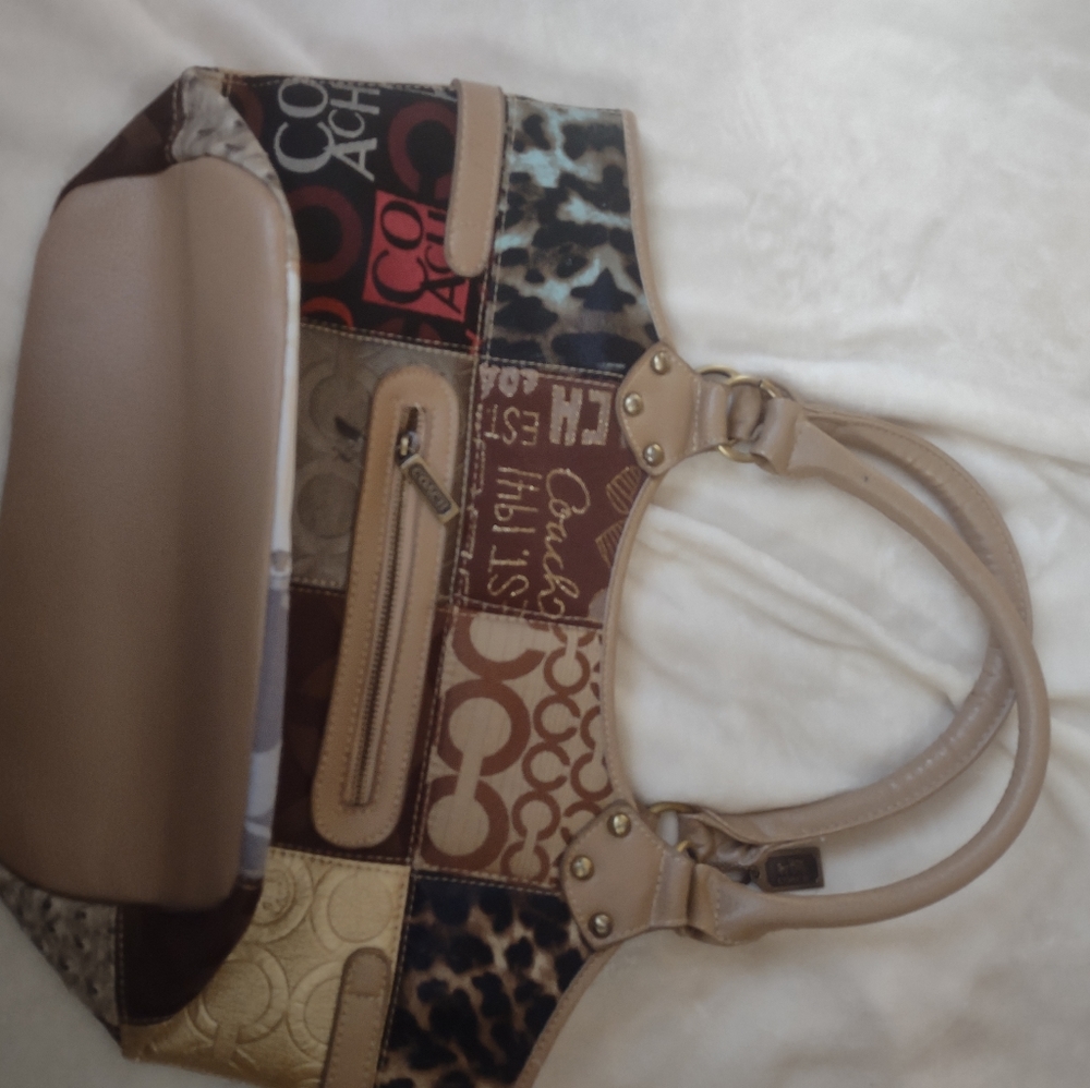 Large Patchwork Coach Bag - Picture 2 of 3